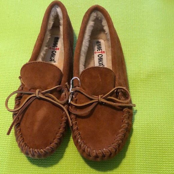 Minnetonka moccasins - Picture 1 of 4